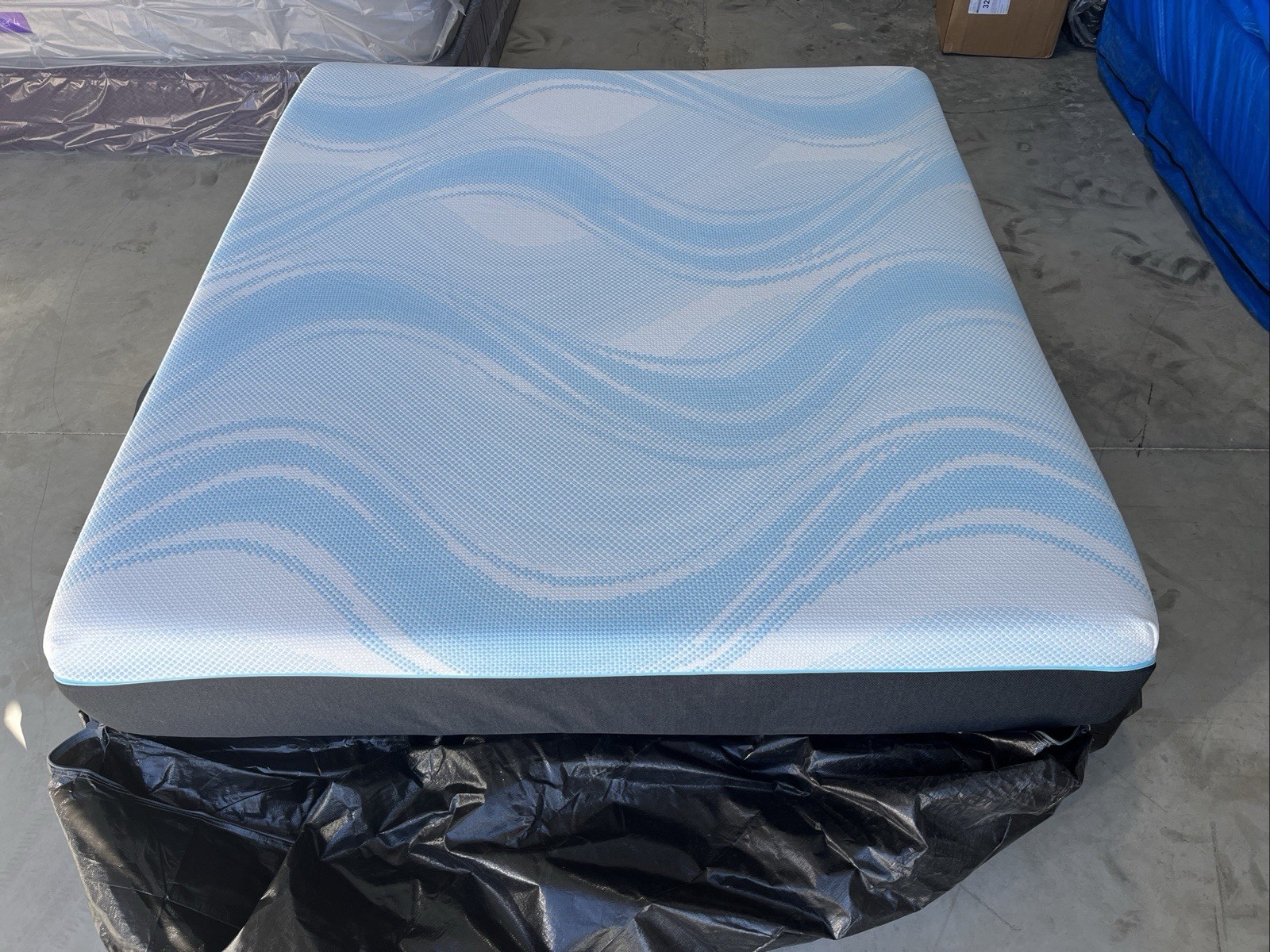 New King TempurPedic LuxeBreeze Hybrid 2.0 Medium Mattress $6,299 Free Shipping