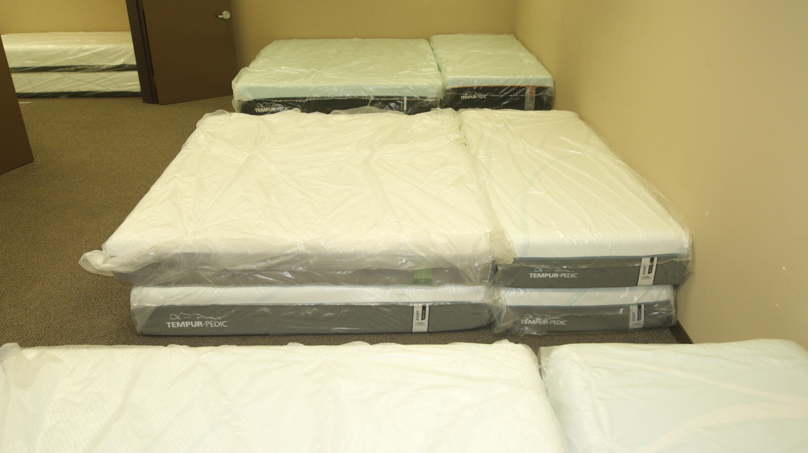 Tempur Pedic Adapt Medium Hybrid Technology Split Cal King (x2 Twin)Mattress Con