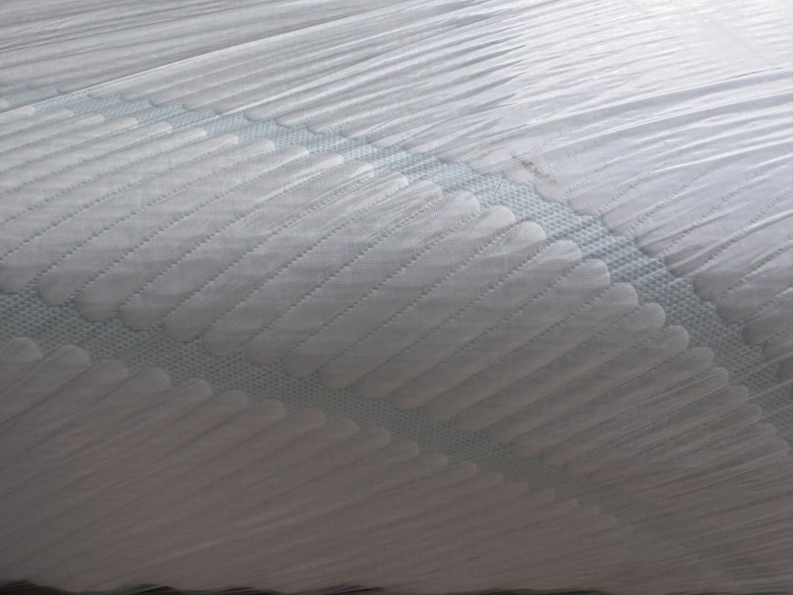 Tempur-pedic mattress Pro Adapt Medium Hybrid Twin ex-display.
