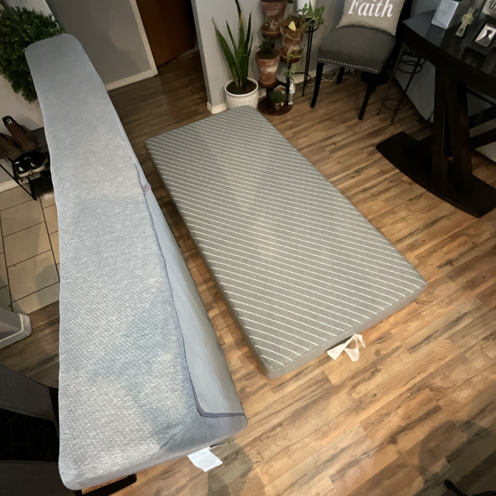 Siena MAS 10.0 Split King 10″ Memory Foam Mattress Medium Gray Removable