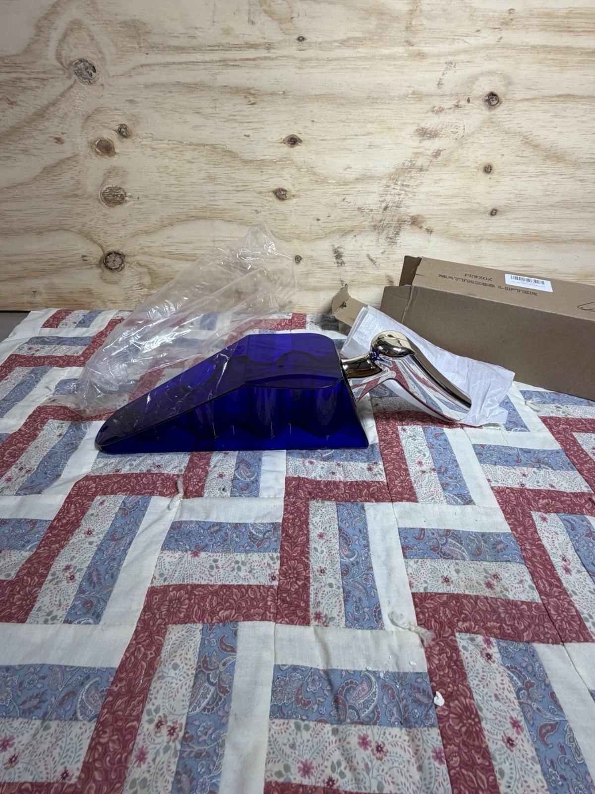 Mattress Lifter & Wedge Bed Maker Tool for Changing Sheets
