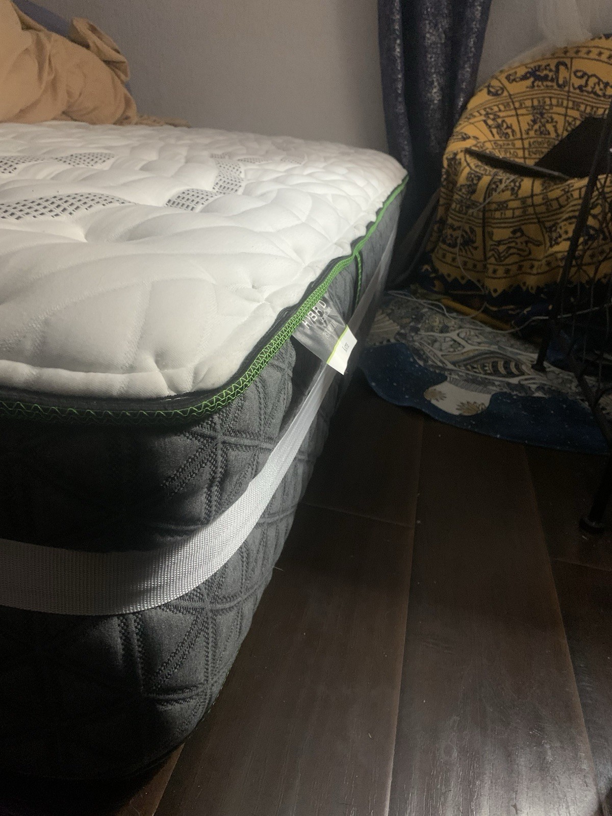 CC Hybrid Katie Extra Firm Twin Mattress White Gray Geometric