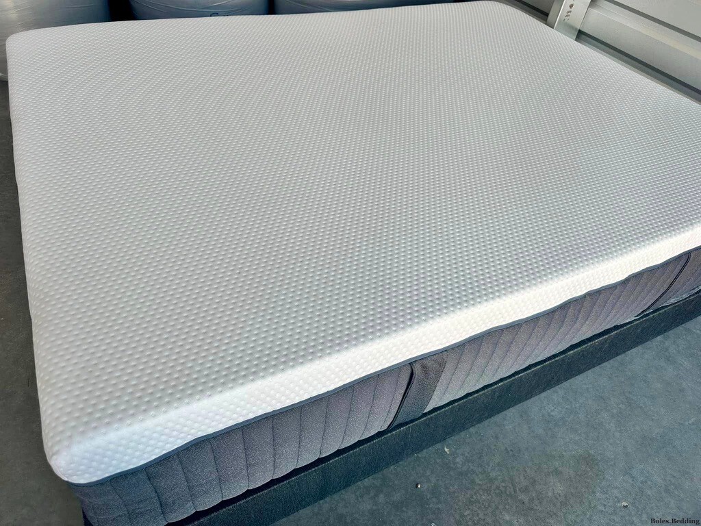 Emma Hybrid Comfort – Queen Mattress – [Retail: $1,319.00]