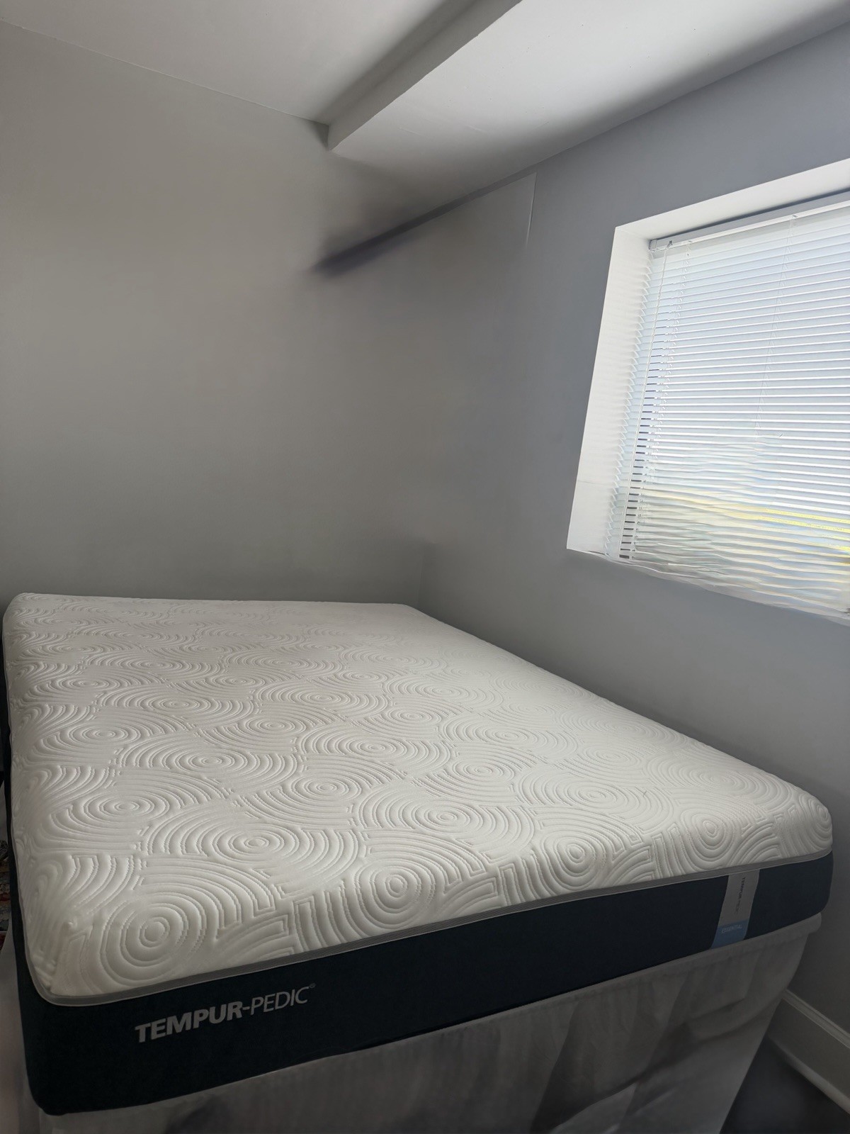 Tempur-Pedic Essential Twin Memory Foam Mattress Medium Orthopedic White/Black