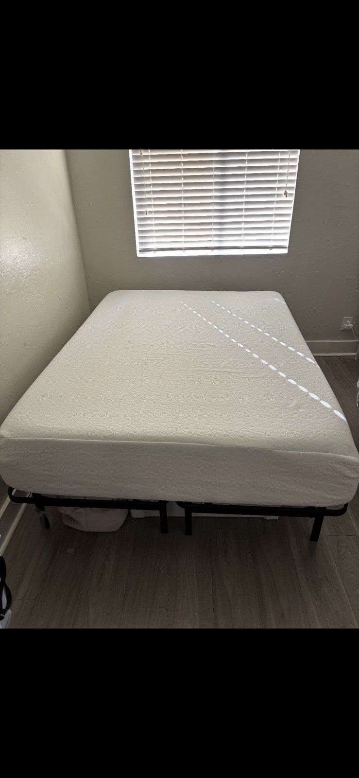 Queen Medium Firm White Mattress, Rectangular, Adults Bedroom Bed