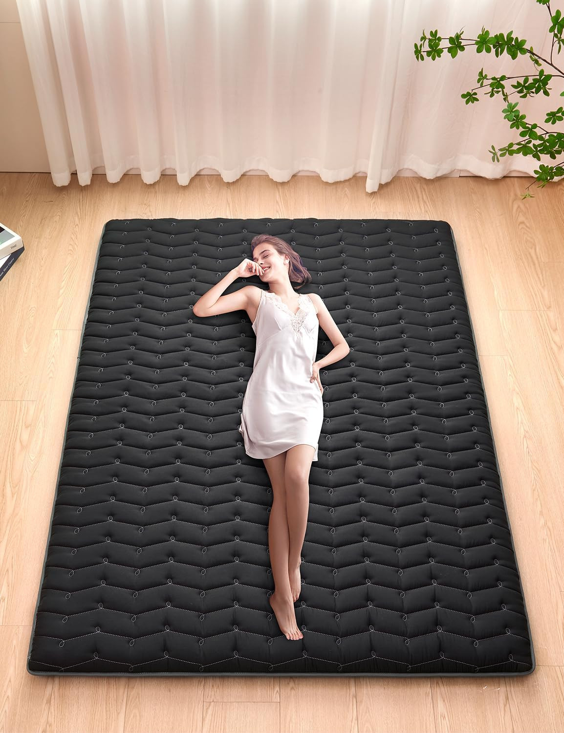Premium 3.2″ Thick Twin Size Japanese Floor Mattress – Foldable Futon (Black)