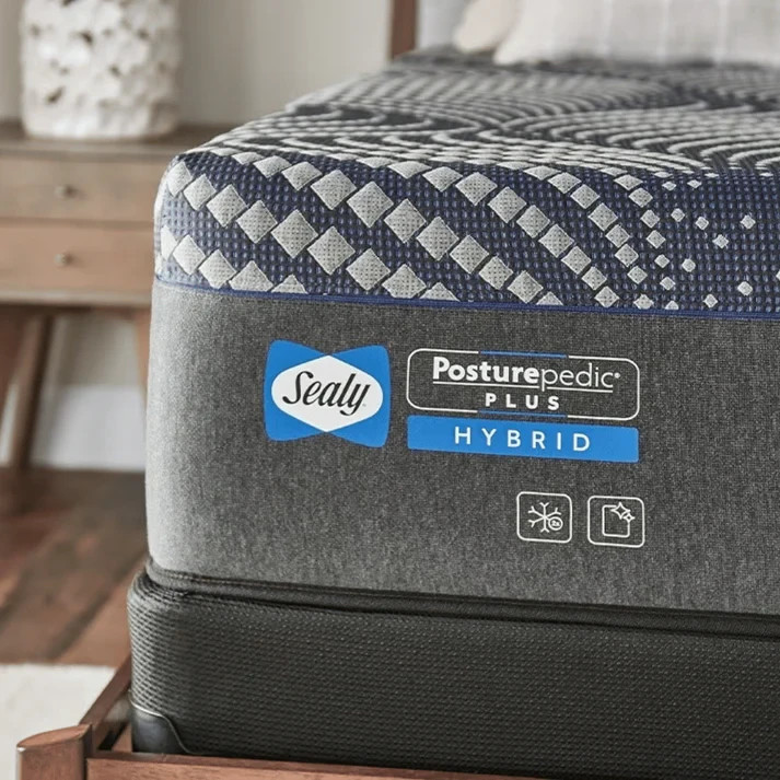 SEALY POSTUREPEDIC PLUS MEDIUM HYBRID SPLIT KING MATTRESS-MSRP:$4200