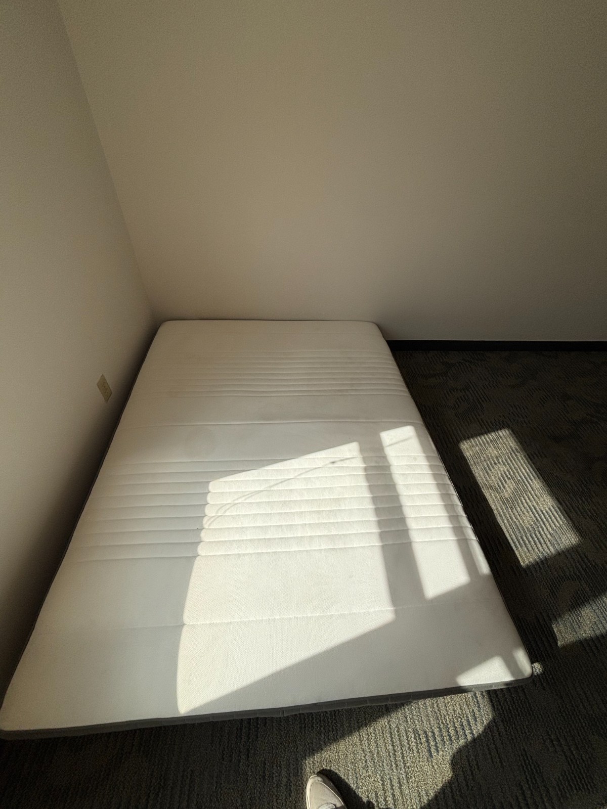 queen size bed mattress