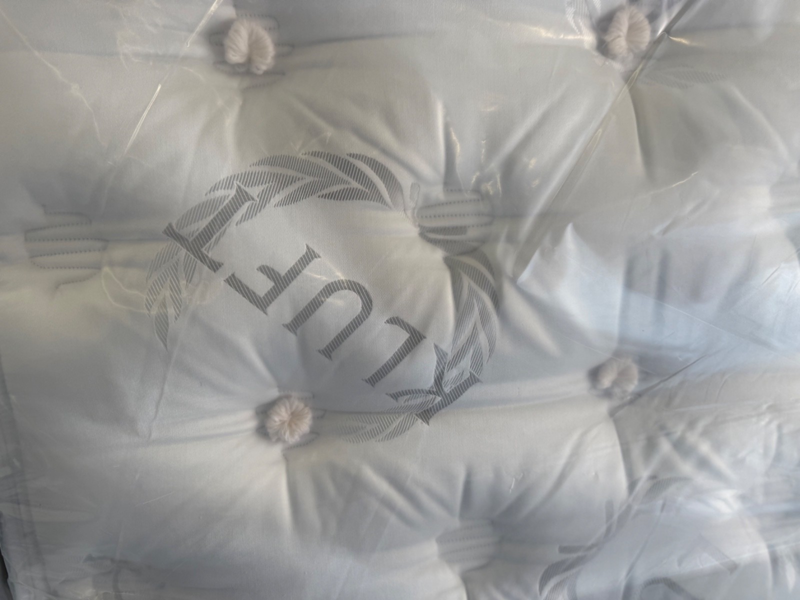 KLUFT ROYAL SOVEREIGN KING ELLIS FIRM MATTRESS CLOSEOUT LATEX MSRP $12K FASTSHIP