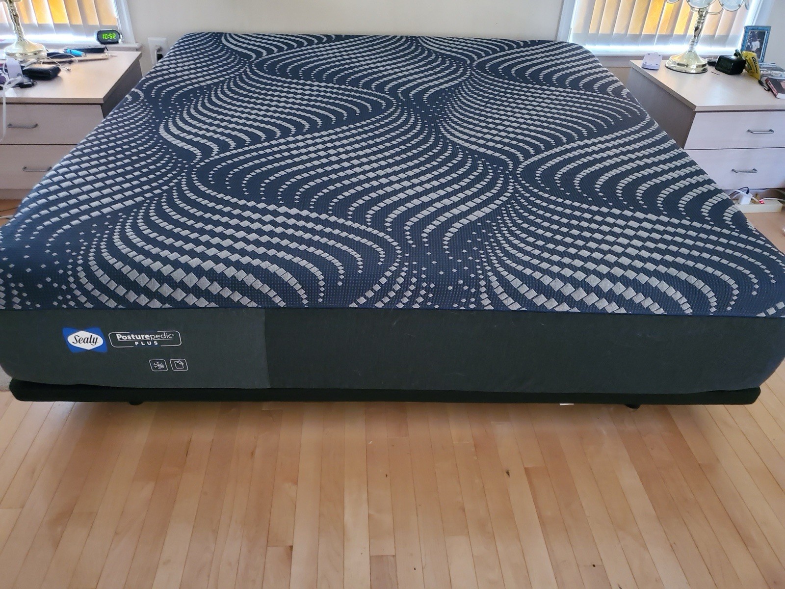 Sealy Posturepedic Plus Hybrid High Point Firm King Mattress