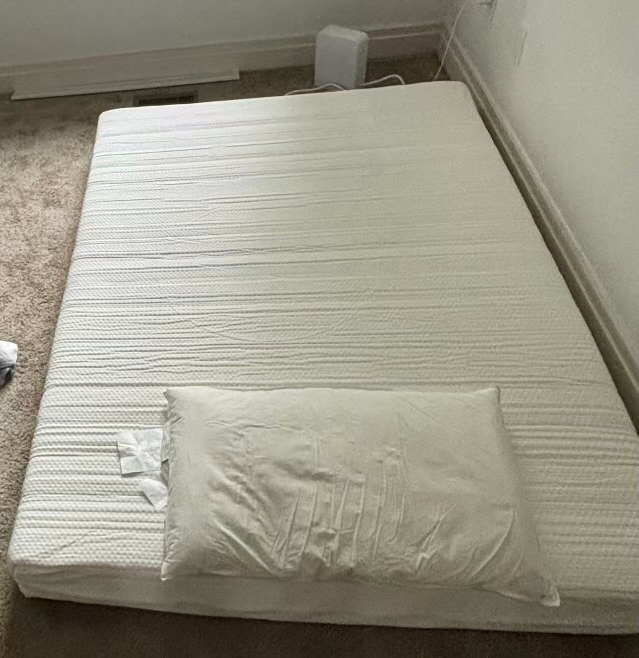 White mattress, purchased from ikea, 80% new, full size, firm firmness