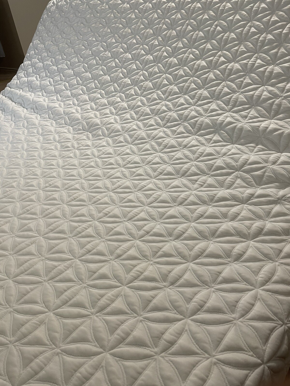 TEMPURPEDIC CLOUD SUPREME KING MATTRESS “Excellent condition”