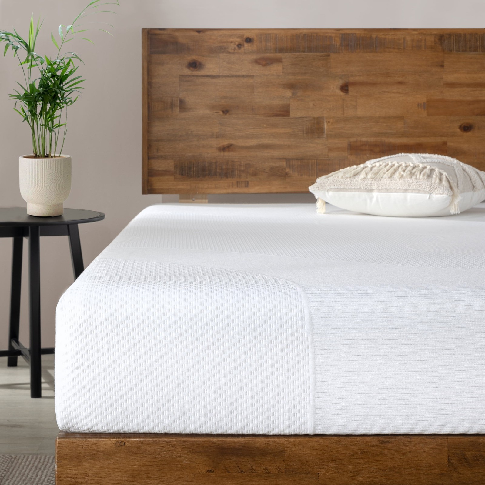 Zinus Spa Sensations Serenity 8″ Memory Foam Mattress, Queen