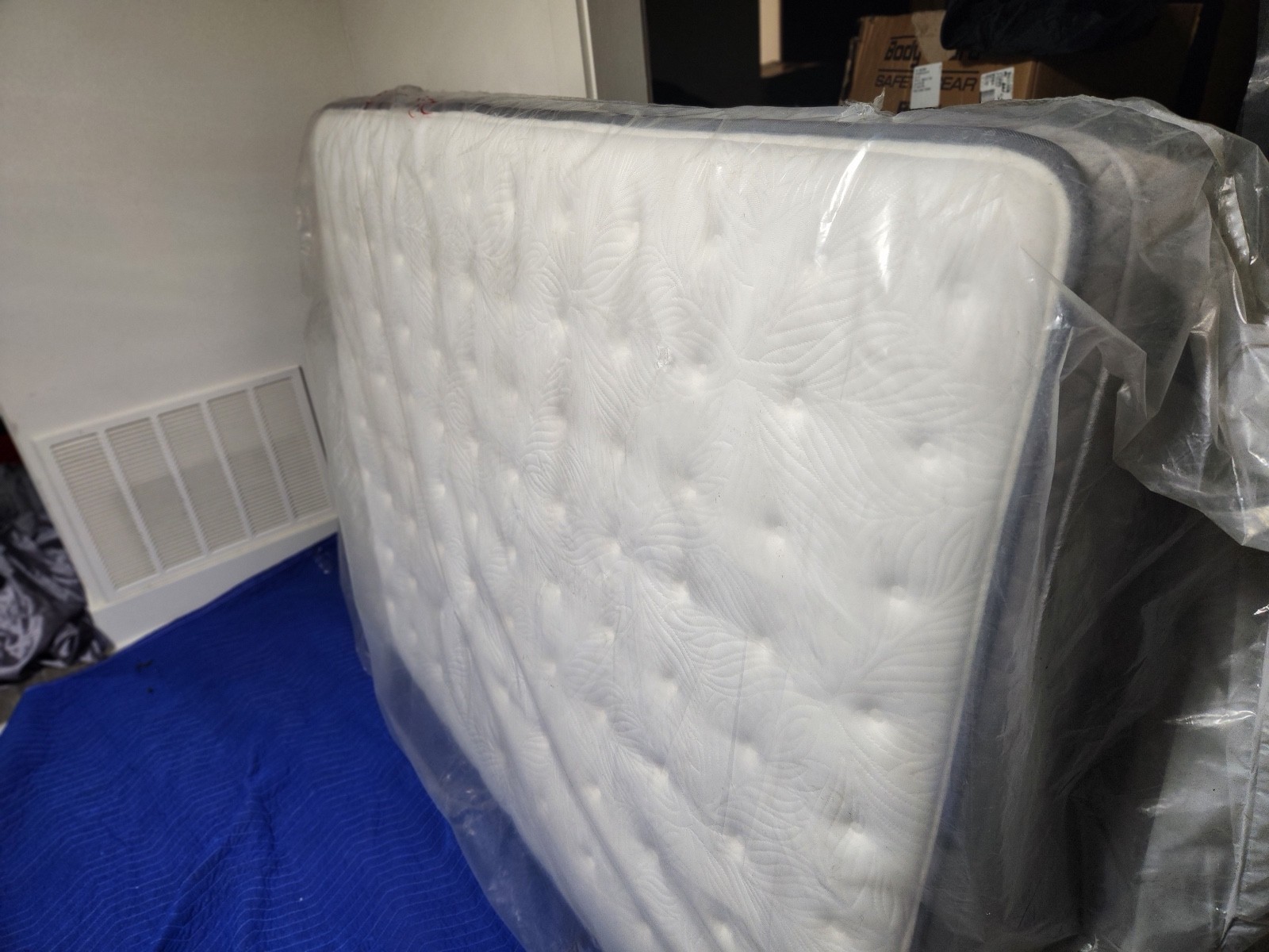 Brand New Sealy Full Size Mattress Medium Firm Still in Plastic