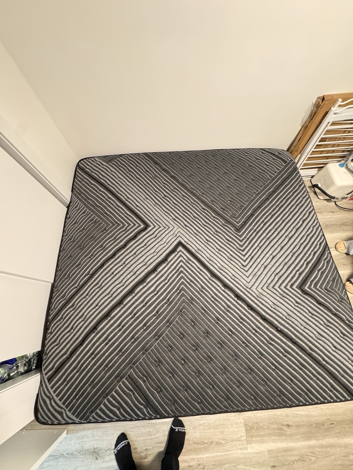 BEAUTYREST KING BLACK SERIES ONE EXTRA FIRM 1 MATTRESS – MINT