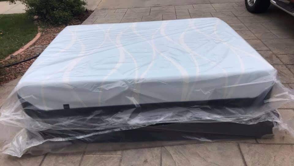 California King Size Tempurpedic Luxebreeze Soft Mattress