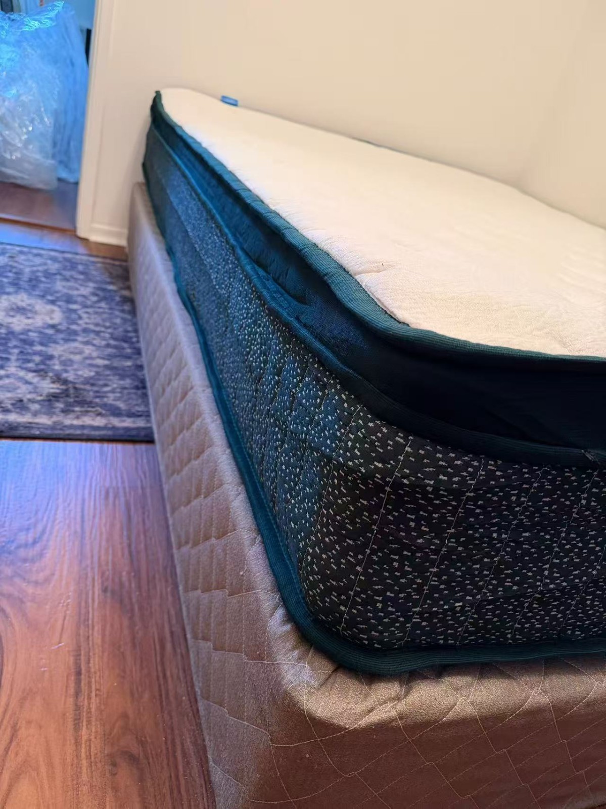 12 inch queen hybrid mattress