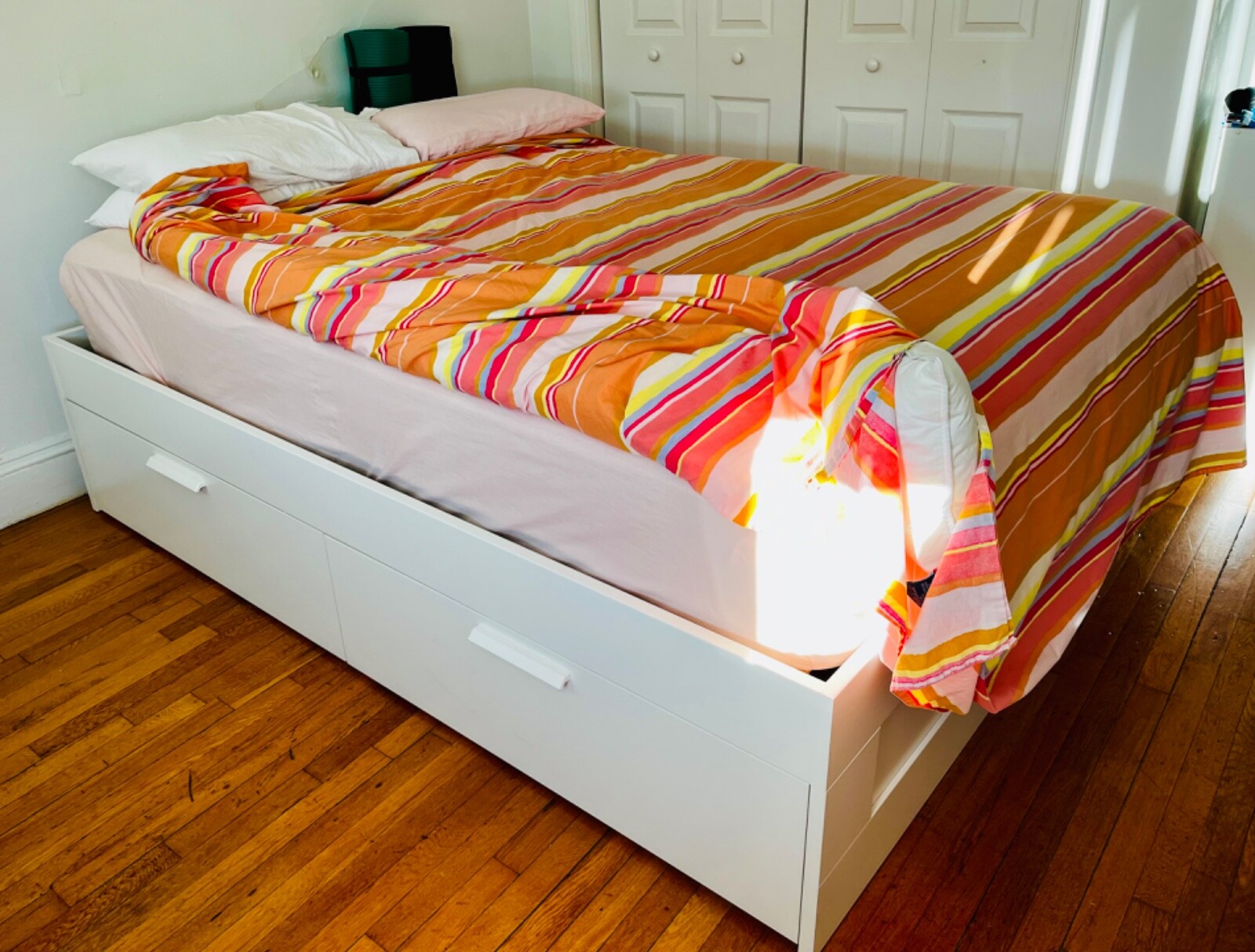 Queen size mattress- used but in very good conditions