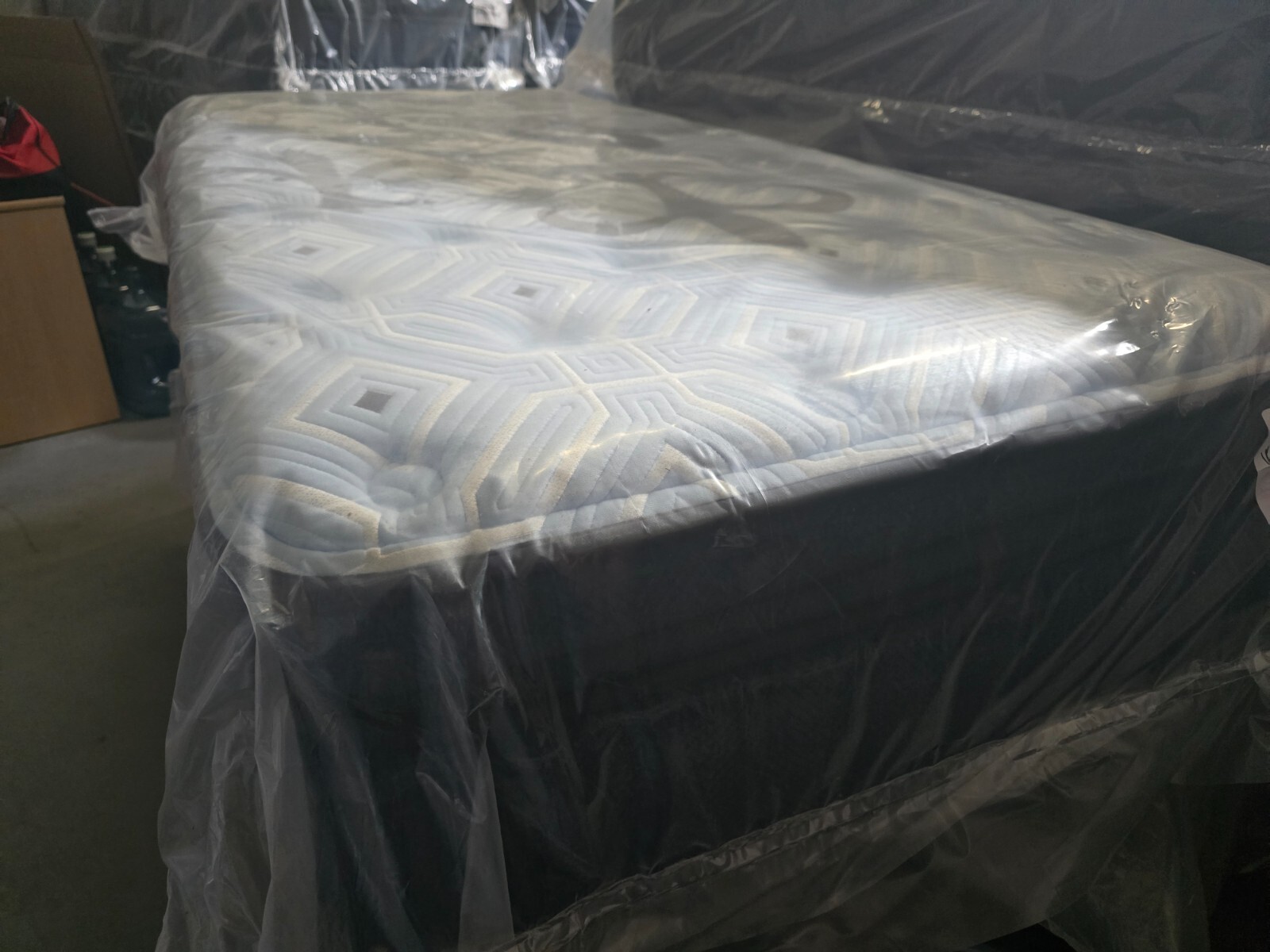 Twin XL 15″ Stearns & Foster Estate Euro Pillowtop Soft Mattress +BONUS GIFTS!