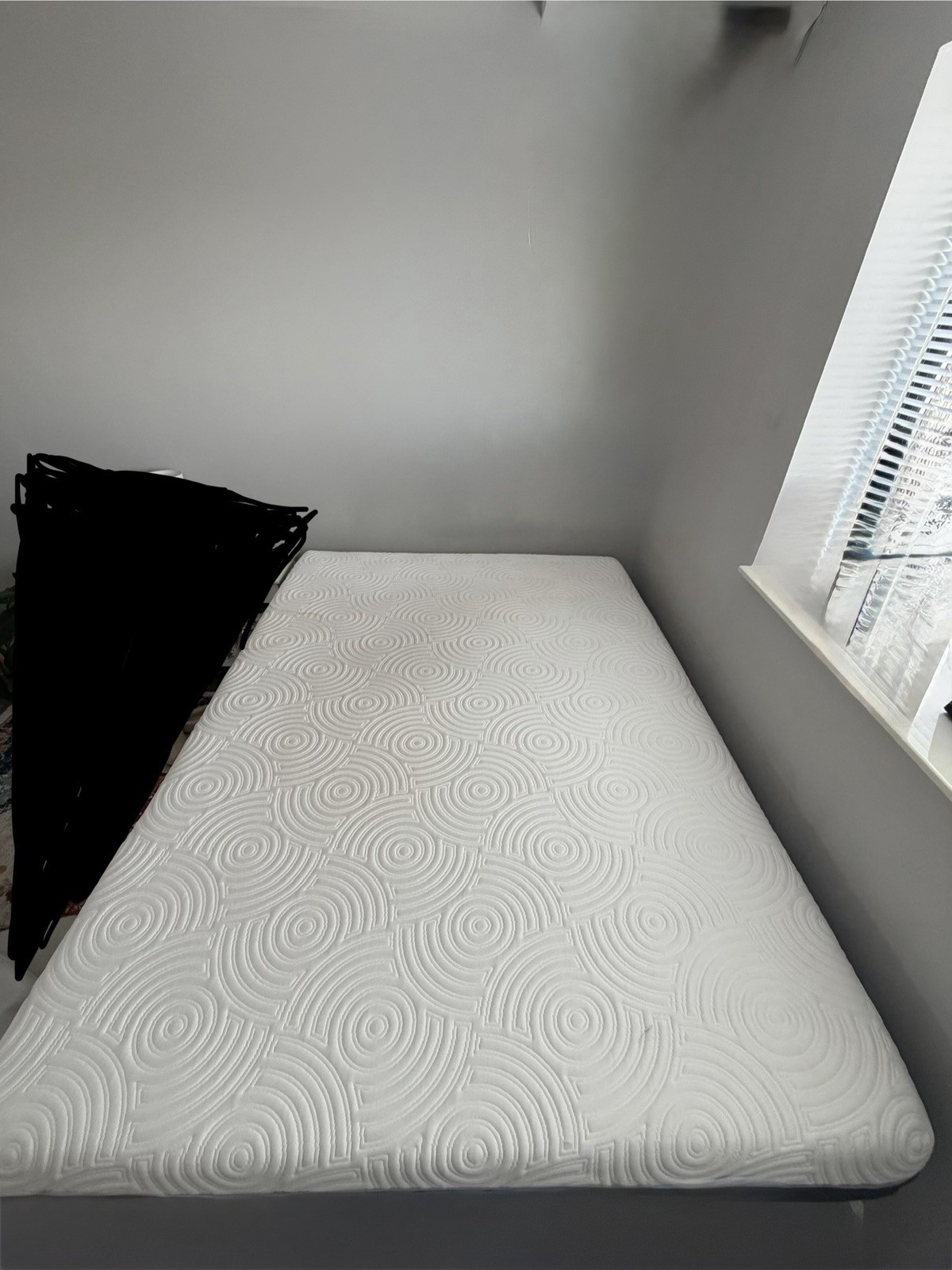 Tempur-Pedic Essential Twin Memory Foam Mattress Medium Orthopedic White/Black