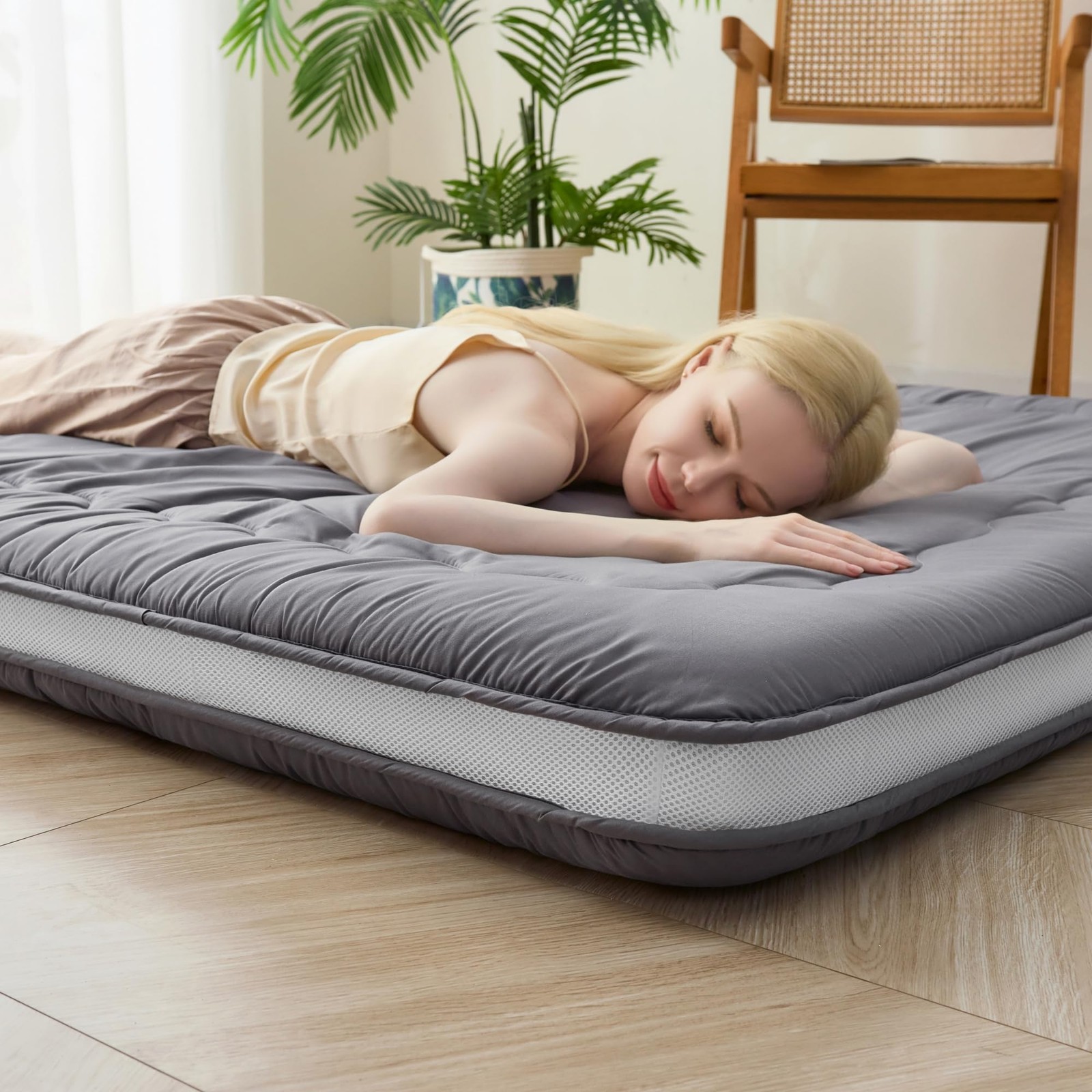 Japanese Floor Mattress, Thicken 4″ Japanese Futon Mattress, Foldable & Porta…