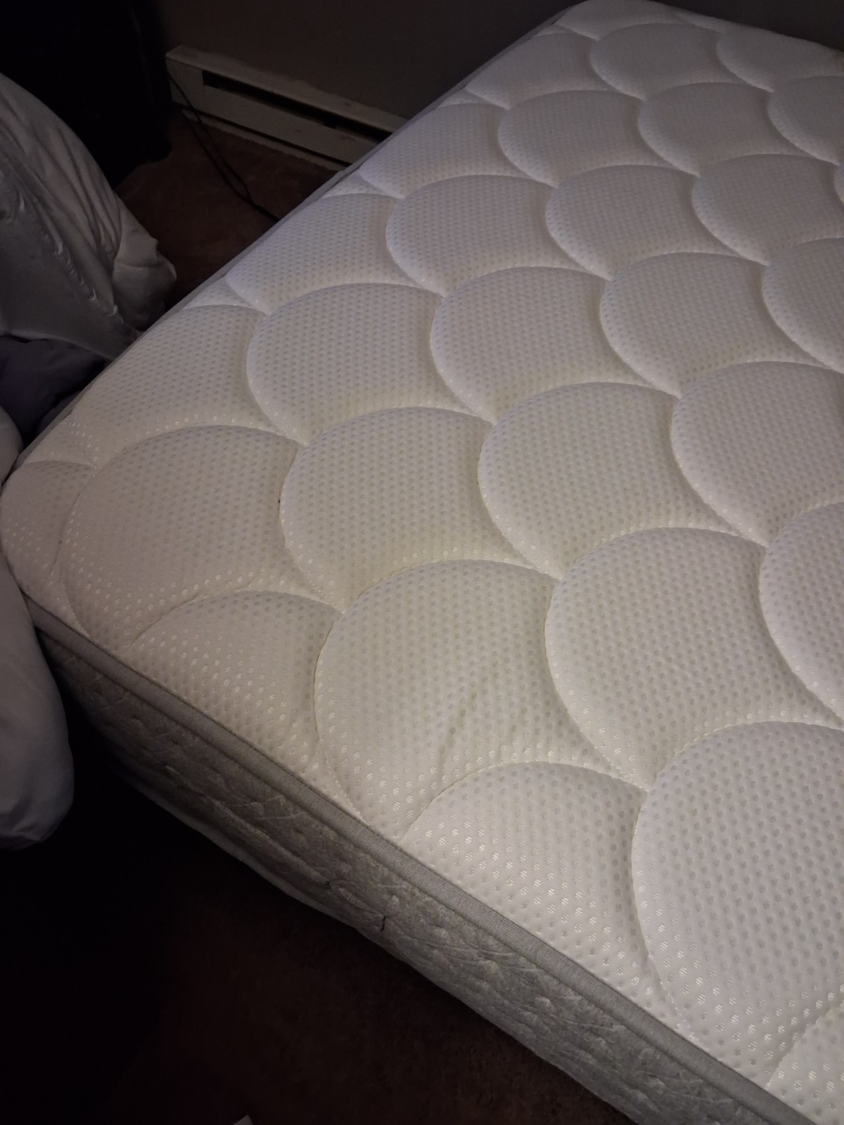 Imperial Hybrid Queen-Size Mattress, White, BRAND NEW!!!
