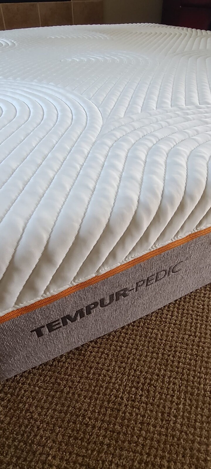 CALIFORNIA KING TEMPURPEDIC CONTOUR SUPREME (RETAIL $3,299)