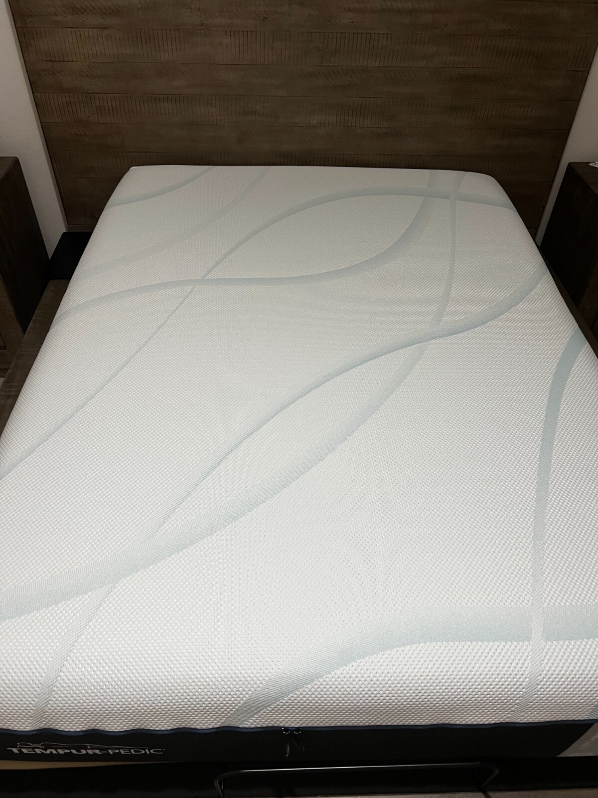 Queen size mattress Tempur-Pedic