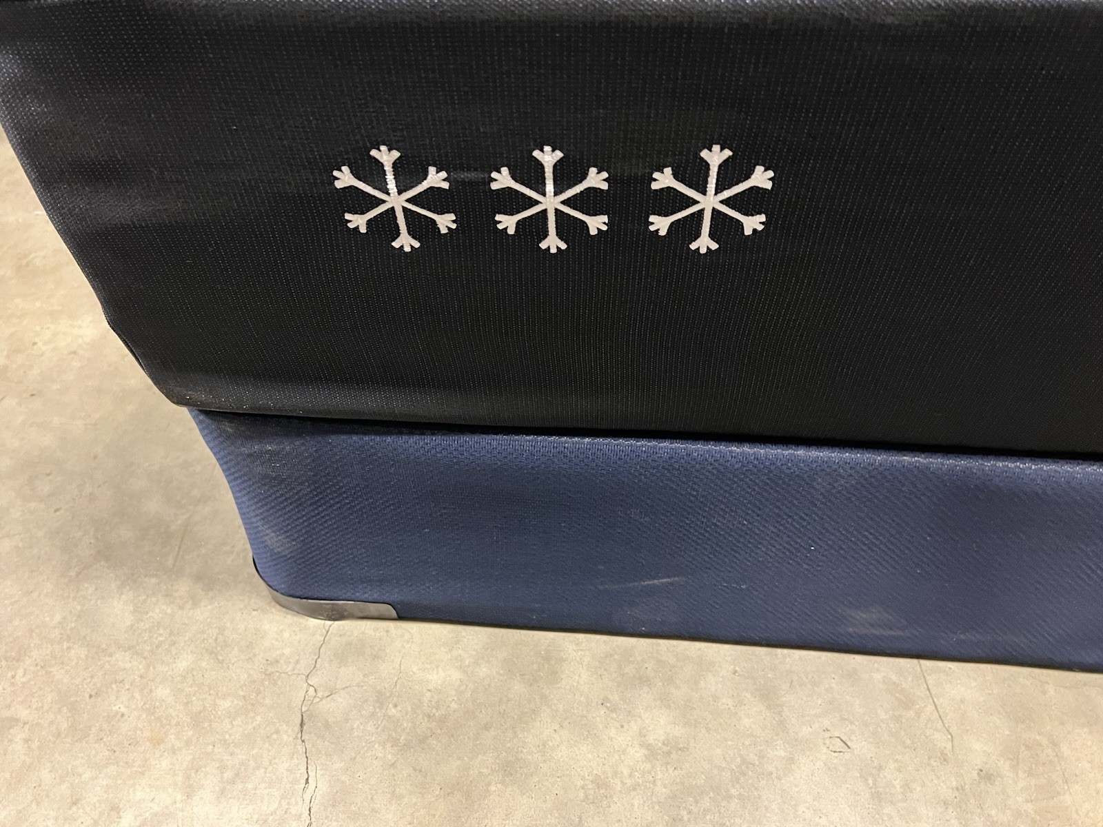Serta iSeries Hybrid 3000 Medium Queen Mattress retail $2899.00