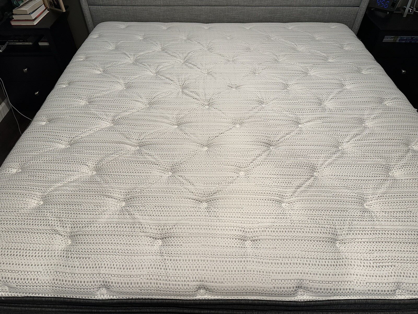 Simmons Beautyrest Silver BRS900 Plush King Mattress Set with Box Spring
