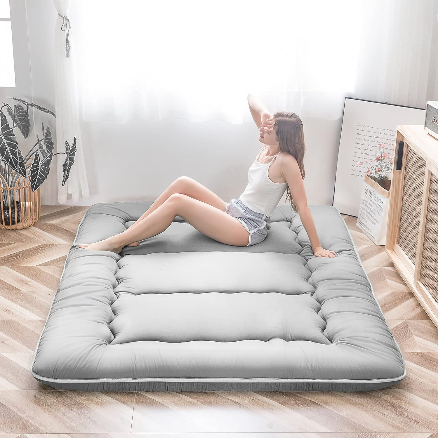 Japanese Floor Mattress, Thicken Daybed Futon Sleeping Pad Foldable Roll up Matt
