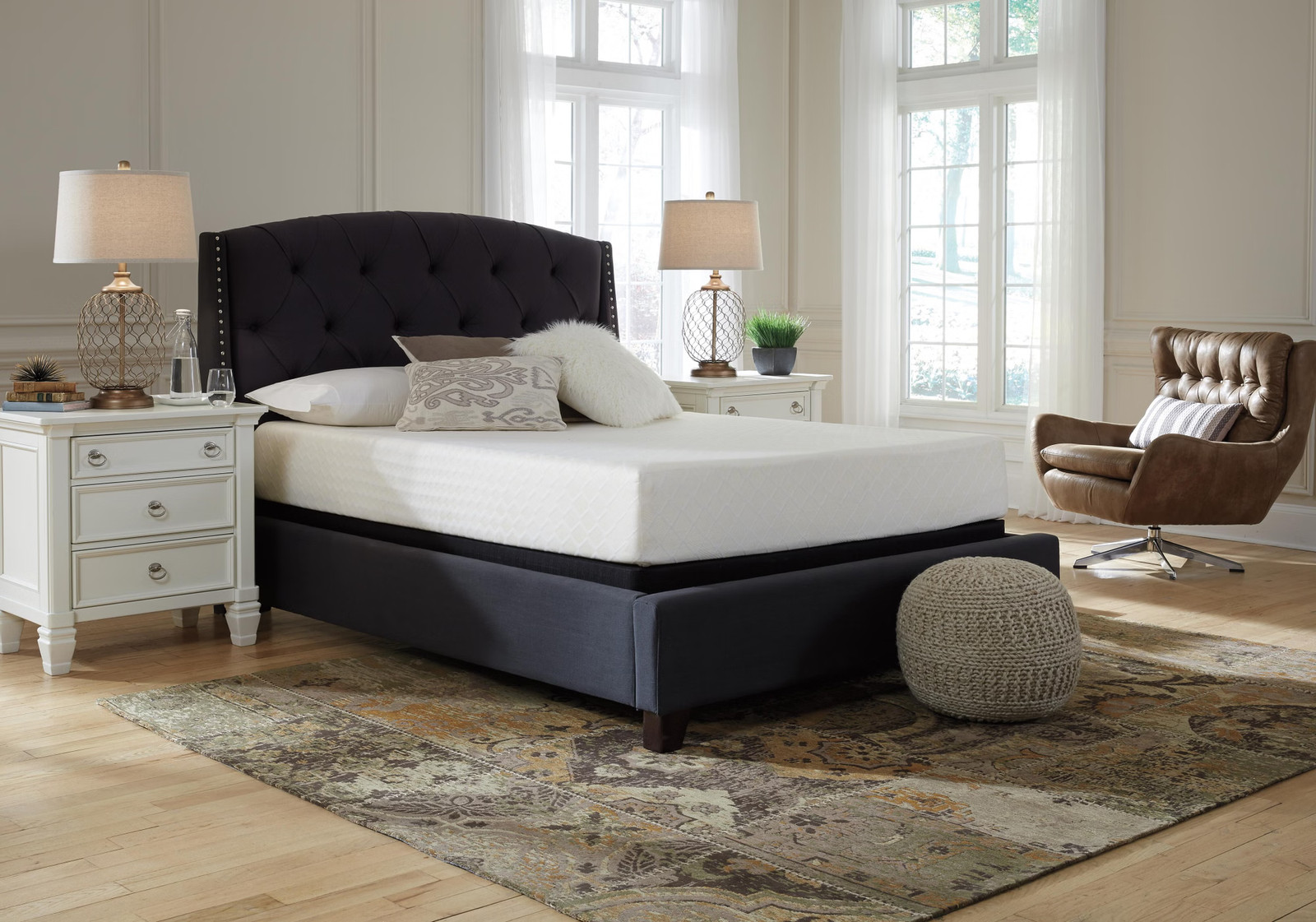 Signature Design by Ashley 10 Inch Chime Memory Foam Queen Mattress in a Box W