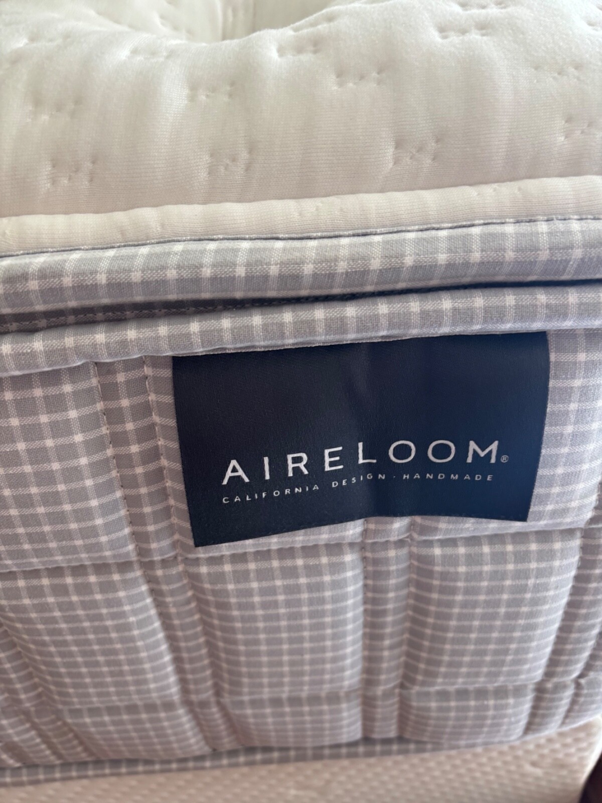 Gently used White Handmade California Design Queen Luxury Aireloom Mattress