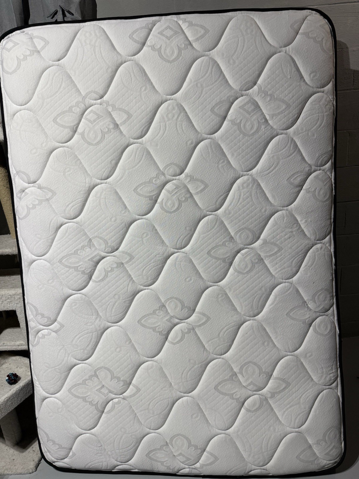 Full Size Mattress and Boxspring Set with Mattress Cover In White