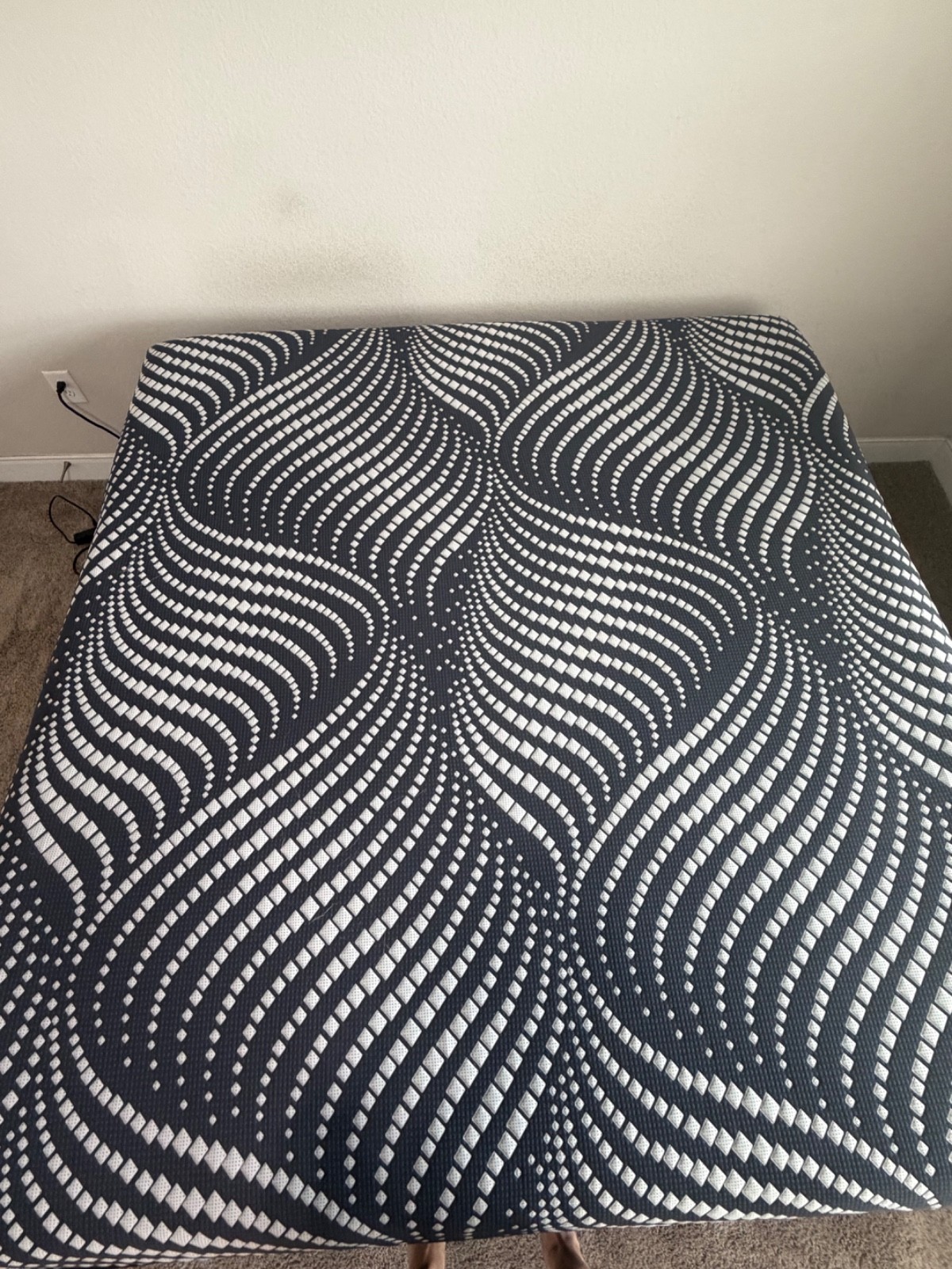 King Mattress & Adjustable Base – Sealy High Point Hybrid