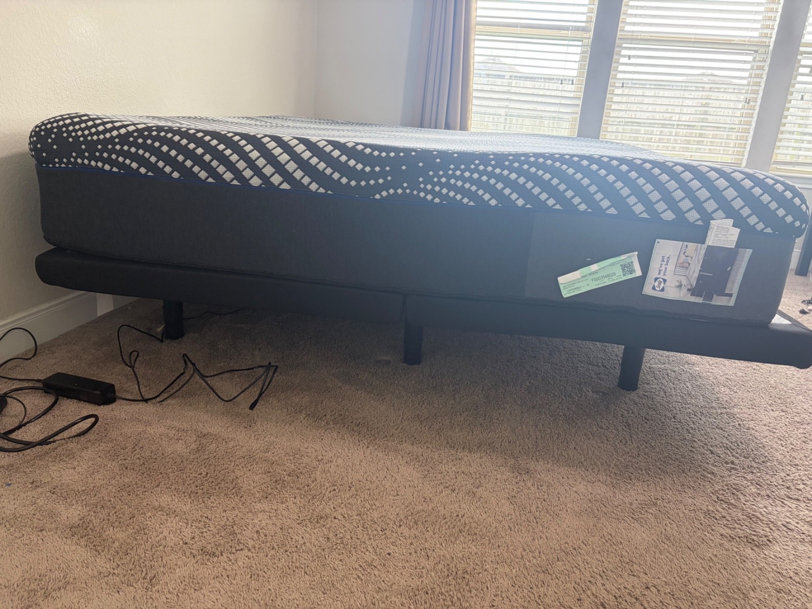 King Mattress & Adjustable Base – Sealy High Point Hybrid