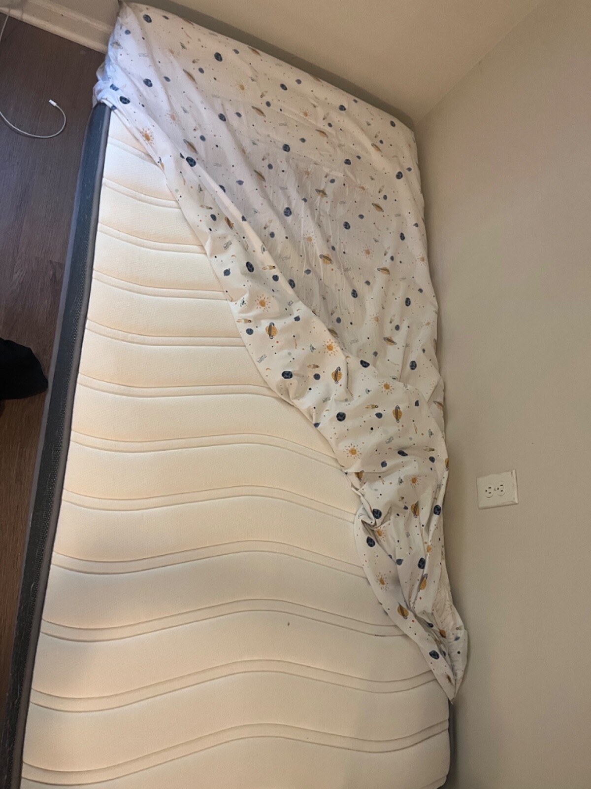 Twin mattress, used, great condition, delivery, 6 feet x3 feet x10 inch
