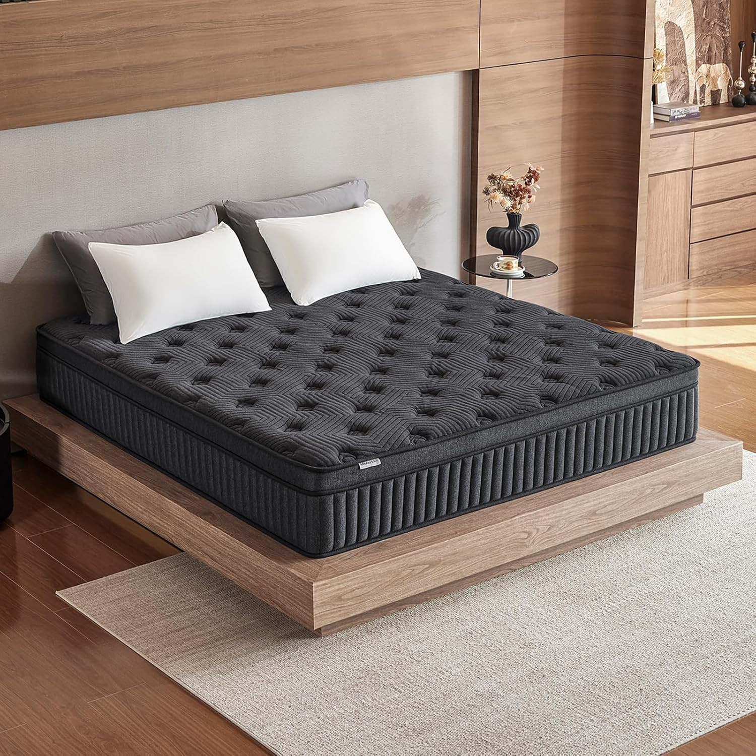 Queen Mattress 10 Inch, Medium Firm Hybrid Mattress in a Box with Memory Foam &