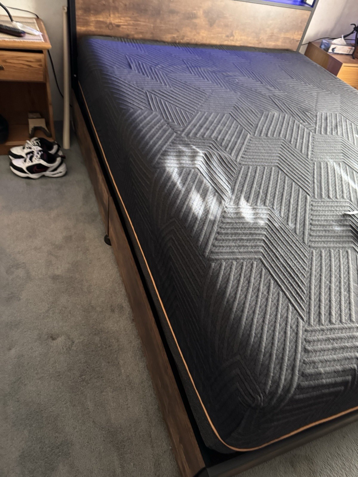 New Ego Mattress 13 Inch Queen Memory Foam Mattress. New Mattress Cover Included