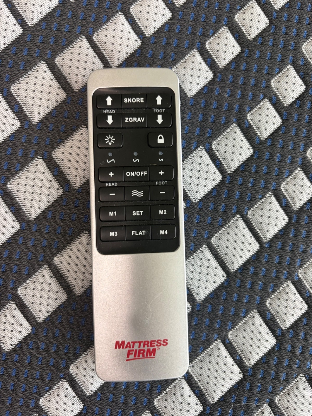 King Mattress & Adjustable Base – Sealy High Point Hybrid