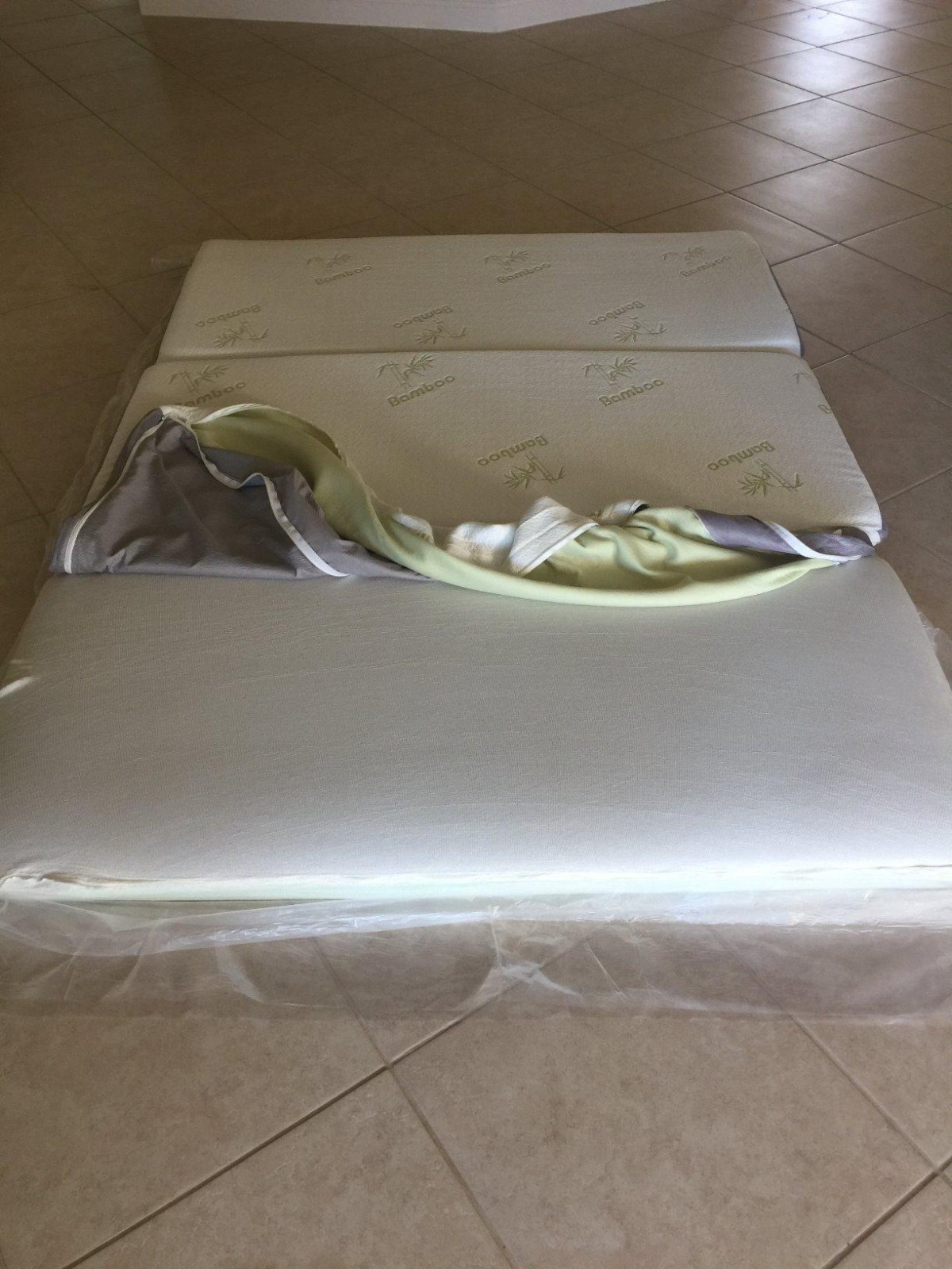 6 Inch Trifold Memory Foam Mattress – Breathable & Lightweight for Travel