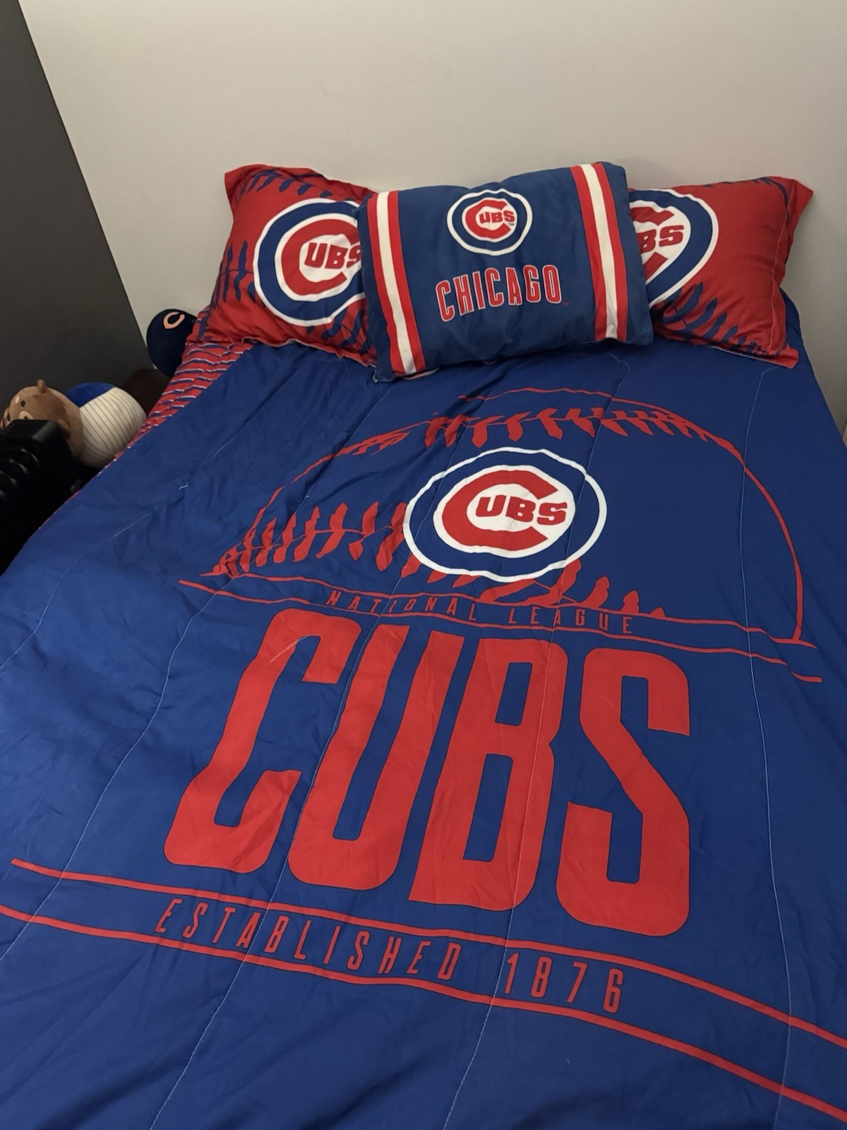 Minimal Use- Full Size Memory Foam Mattress 54×75 W/ Frame And Cubs Comforter