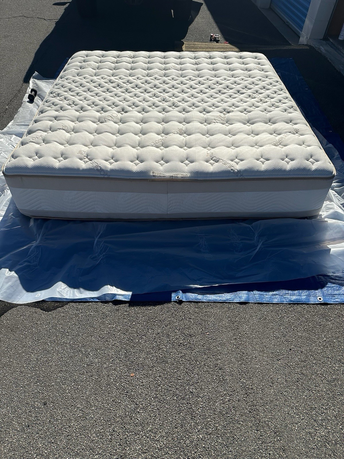 King Saatva RX Mattress – Excellent Condition – Great For Back Problems