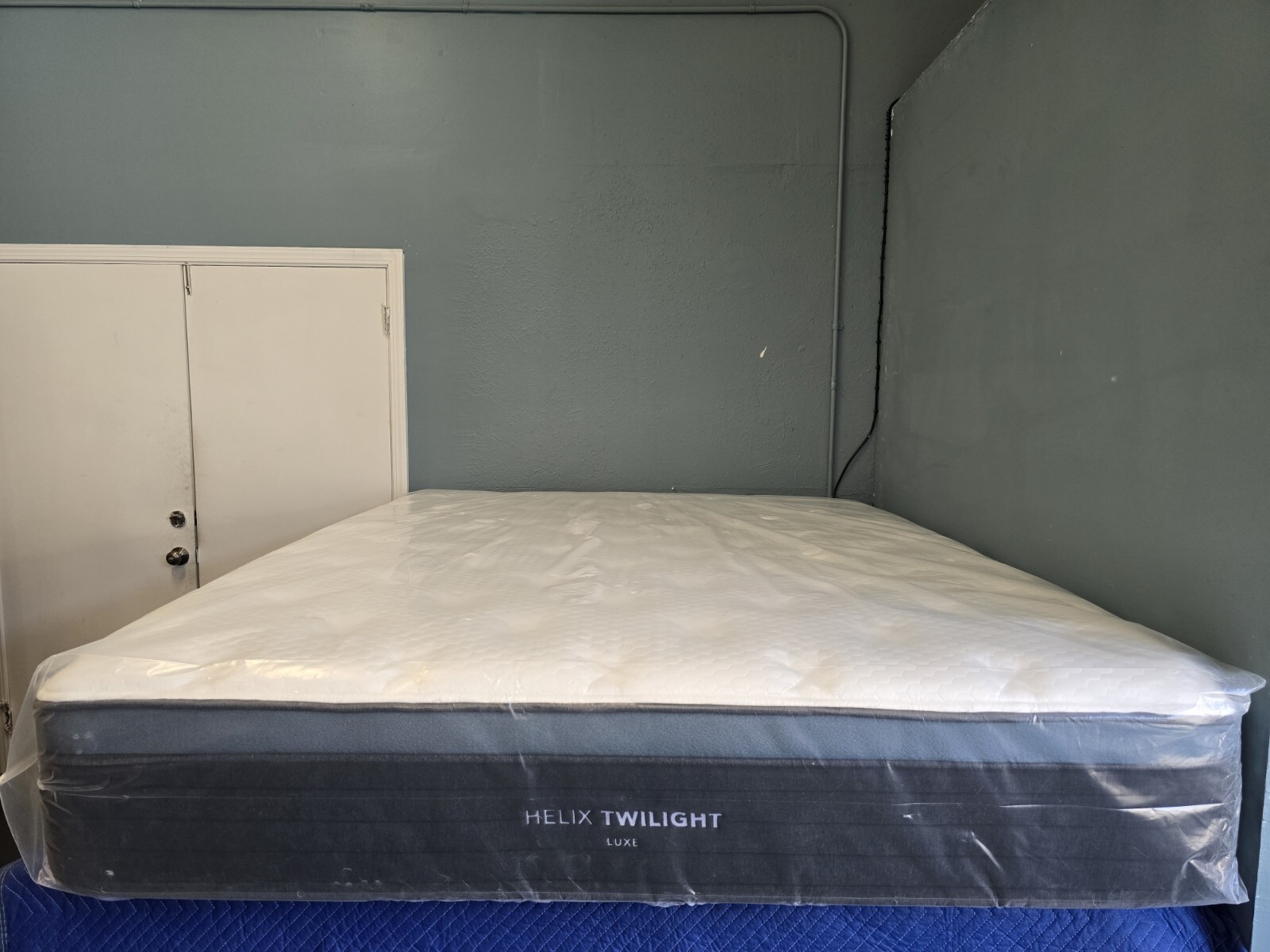 Helix Twilight Luxe Cal King Size Mattress
