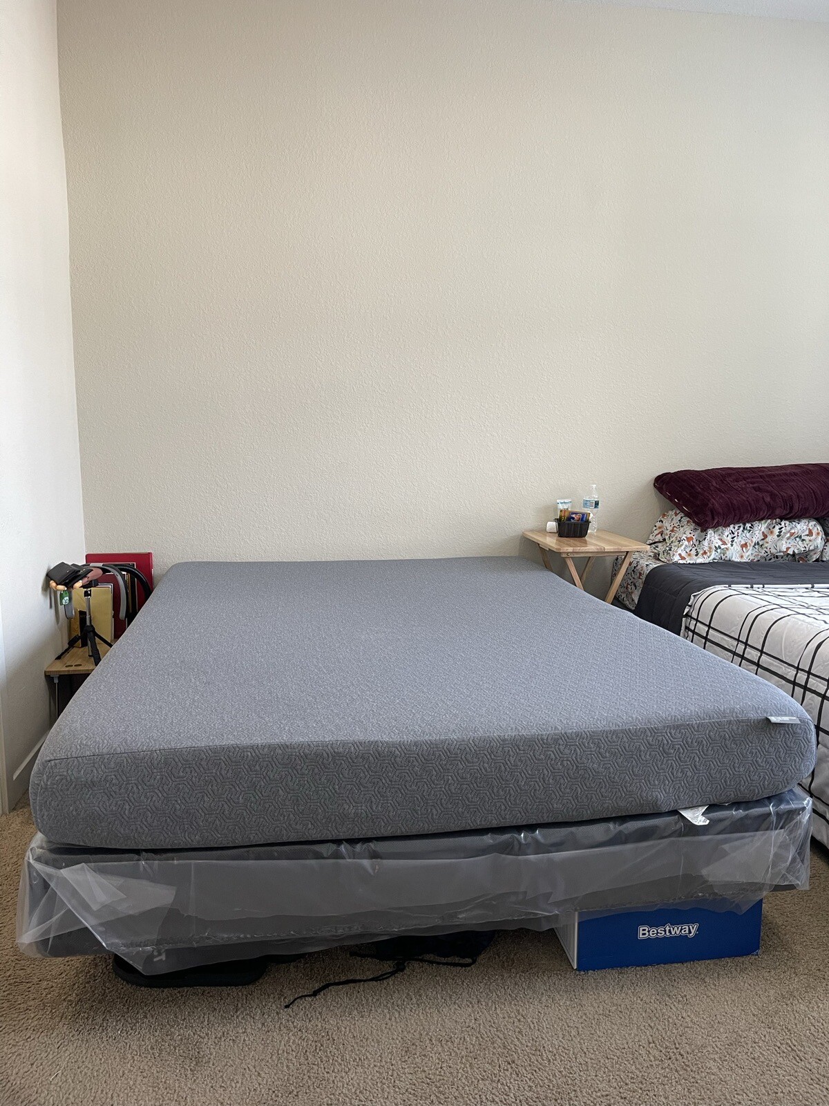 2 Queen size memory foam mattress 8 inch
