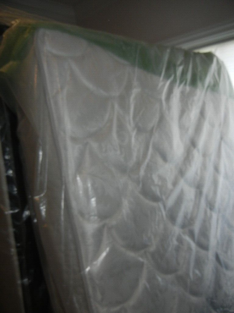 1 queen size mattress practically new
