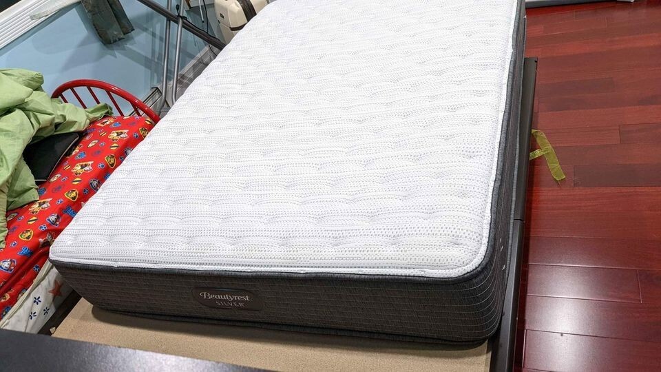 Used Extra Firm Full Size Serta Beautyrest mattress