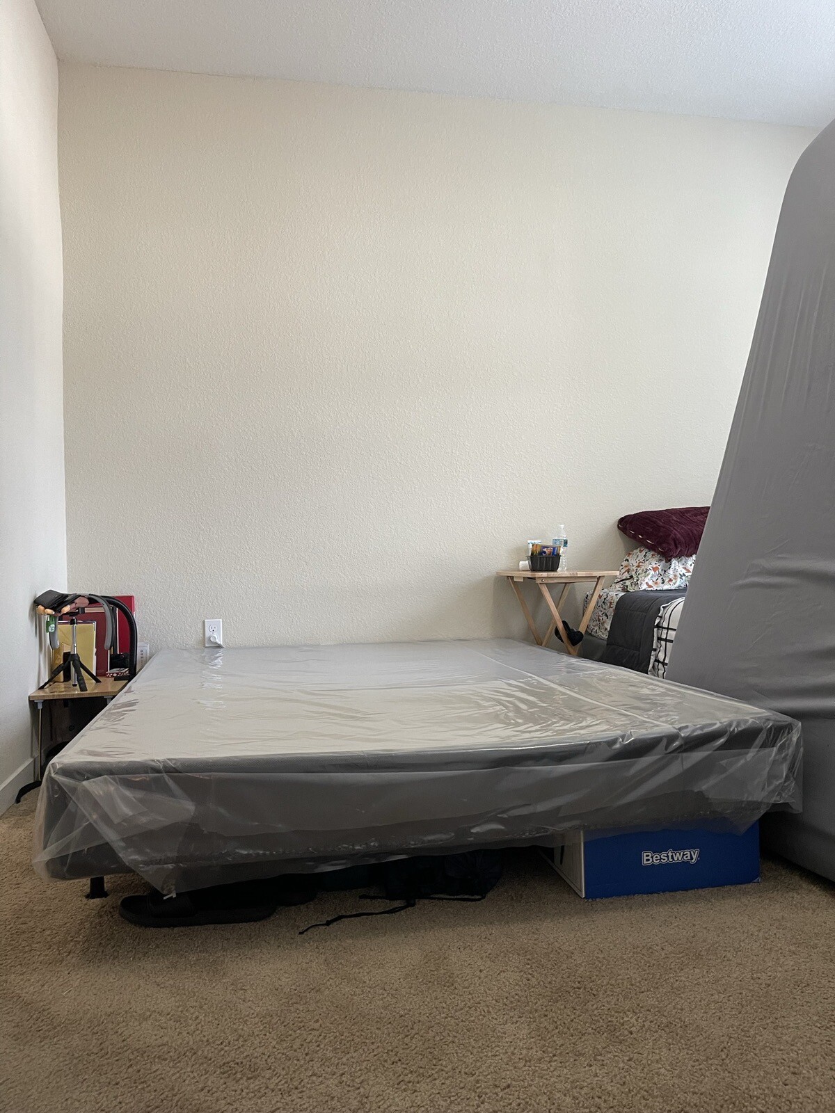 2 Queen size memory foam mattress 8 inch