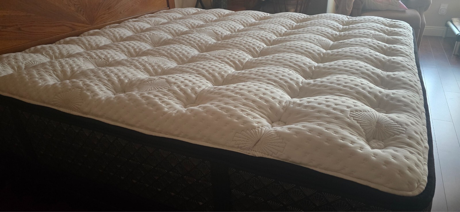 King Aireloom Mattress and box springs