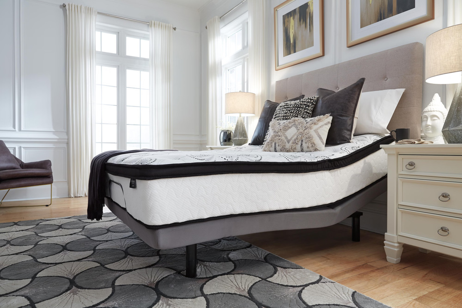 Signature Design by Ashley Chime 12″ Hybrid Full Mattress in a Box, White